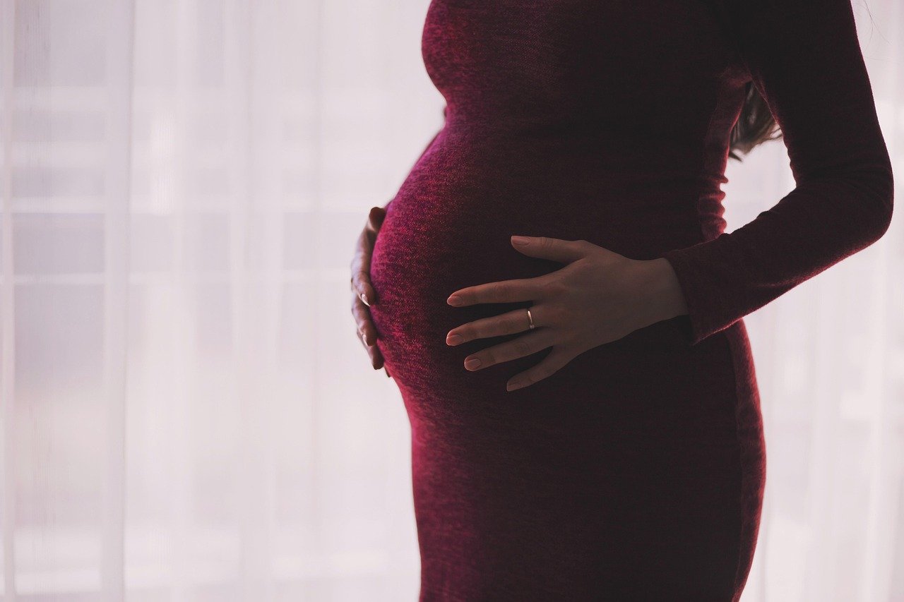 Se préparer à l’accouchement autrement : une approche corps et esprit